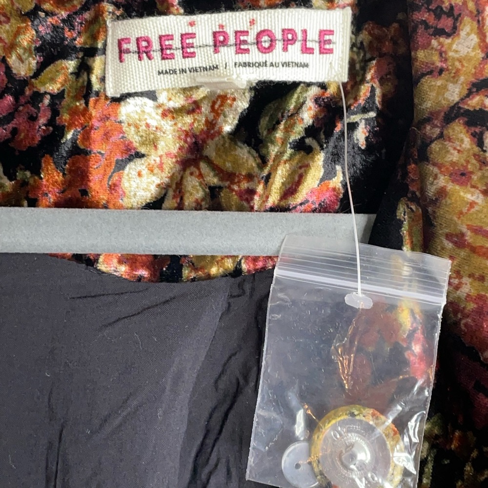 Free People Simone Velvet Long Maxi Duster in Black Rose Combo Size L NEW - Picture 9 of 9